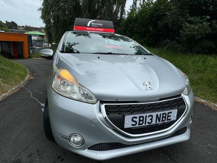 PEUGEOT 208 1.2 VTi Active